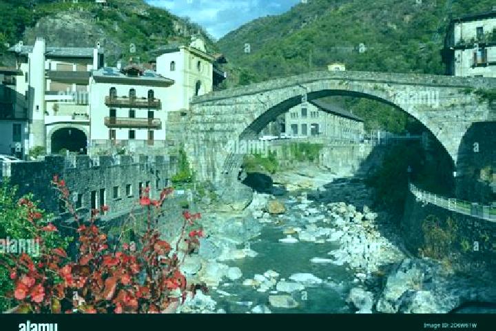 Emma, 32 — Escort in Pont-Saint-Martin, Italy
