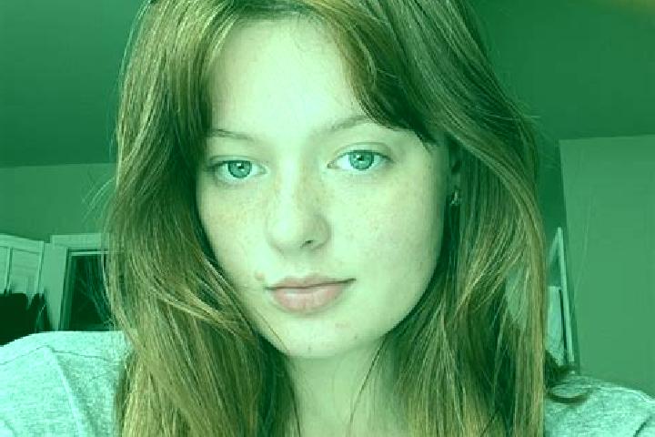 Emma, 33, a auburn grey-eyed mediterranean companion based in Liveri. Offering Deep French Kissing, A-Level, Travel Companion. Available for incall and outca...