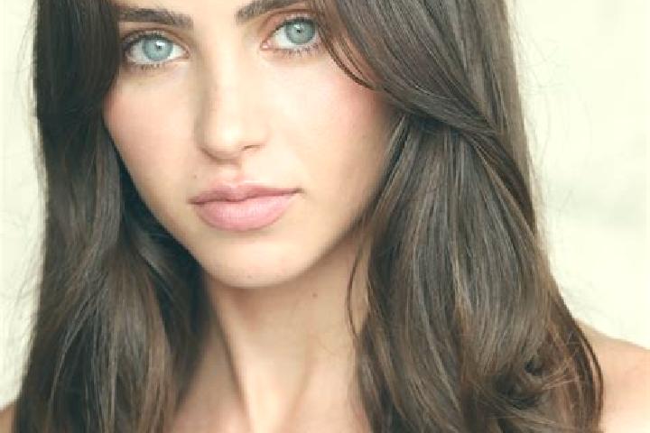 Emma, 33, a black brown-eyed mixed companion based in Karad. Offering CIM, Couples, 69. Available for incall and outcall, overnight bookings available.