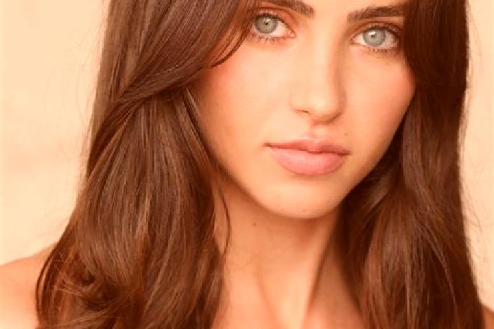 Emma, 33, a brunette dark-eyed indian companion based in Kempston Hardwick. Offering A-Level, Overnight, Girlfriend Experience. Available for incall and outc...