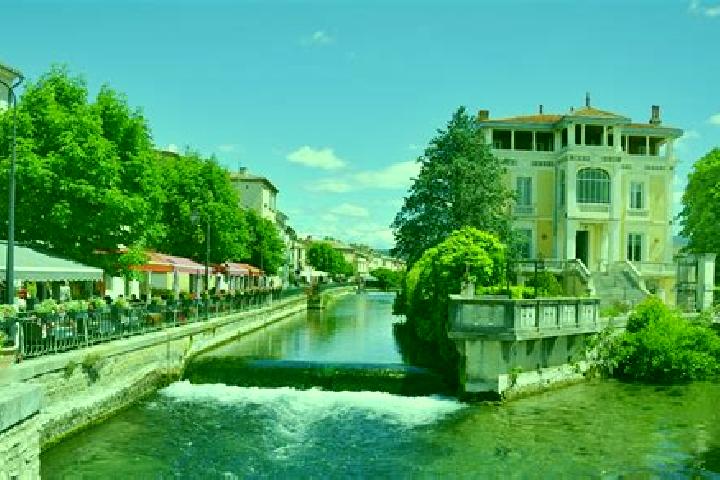 Emma, 33, a brunette grey-eyed european companion based in L Isle-sur-la-Sorgue. Offering BDSM, 69, GFE, Striptease, CIM. Available for incall and outcall, d...
