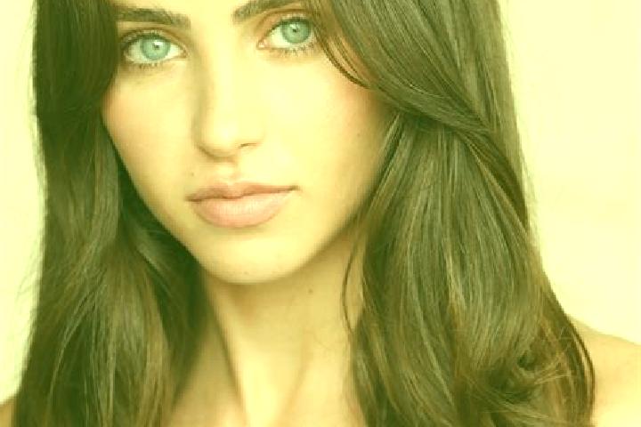 Emma, 33, a brunette hazel-eyed mediterranean companion based in Brooke. Offering Deep French Kissing, Couples, Prostate Massage, Tantra, Overnight. Availabl...