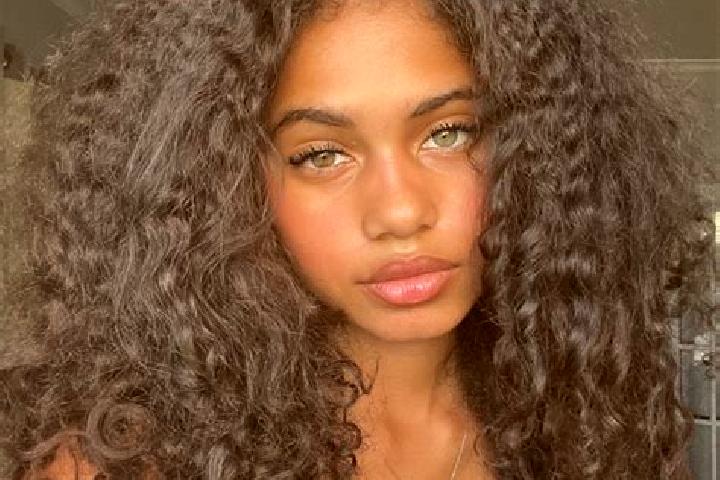 Emma, 33, a chestnut blue-eyed ebony companion based in Las Magdalenas. Offering Party Girl, Overnight, Travel Companion, Dinner Date. Available for incall a...