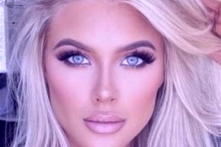 Emma, 33, a platinum blonde brown-eyed indian companion based in Renfrew-Collingwood. Offering Striptease, Fetish, A-Level, BDSM. Available for incall and ou...