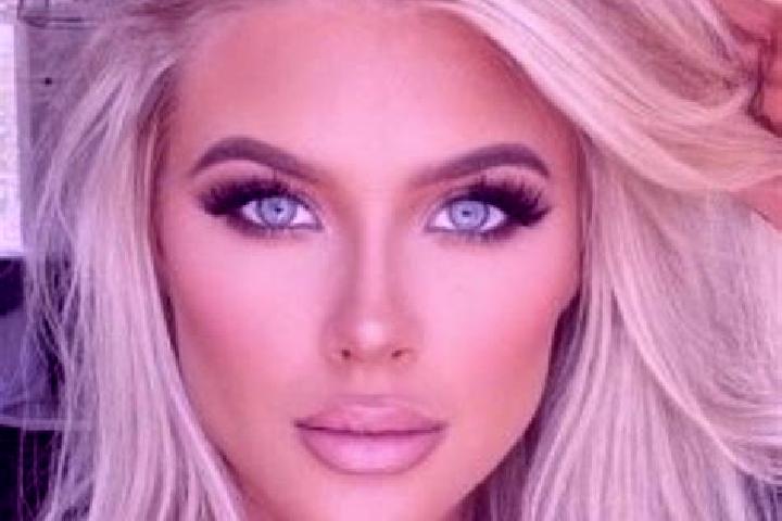 Emma, 33, a platinum blonde grey-eyed mixed companion based in Mautbruecken. Offering Massage, Party Girl, Dinner Date. Available for incall and outcall, day...