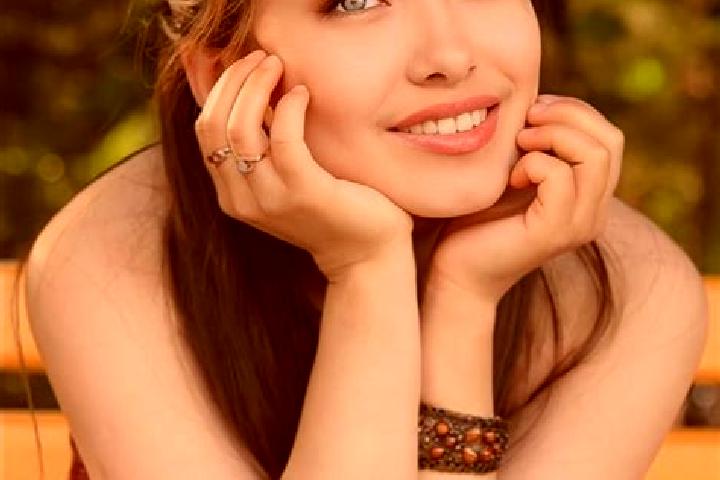 Emma, 33, a red blue-eyed asian companion based in Tempeh Tengah. Offering Fetish, Couples, Deep French Kissing. Available for incall and outcall, day and ev...