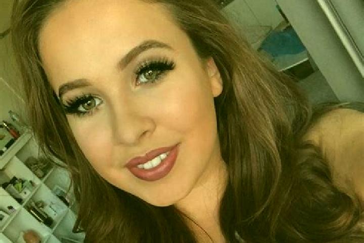 Emma, 33, a red grey-eyed mediterranean companion based in Walhain-Saint-Paul. Offering Travel Companion, 69, Overnight, Striptease. Available for incall and...