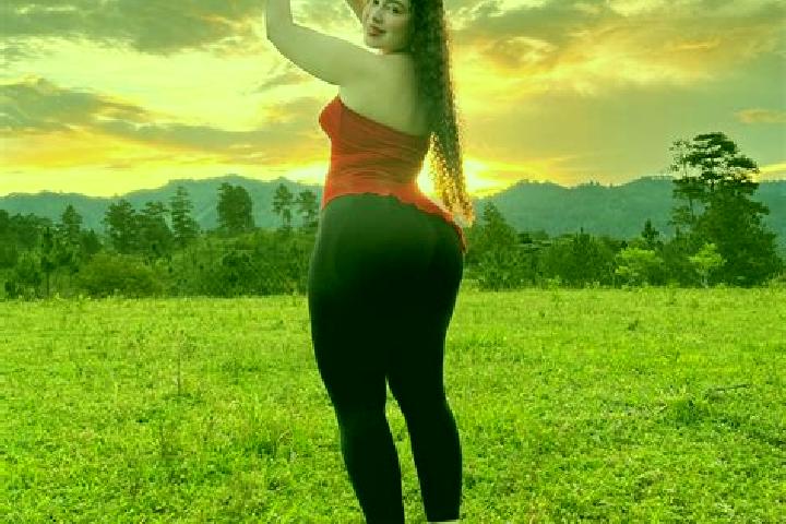 Emma, 33 — Escort in Almendares, Cuba