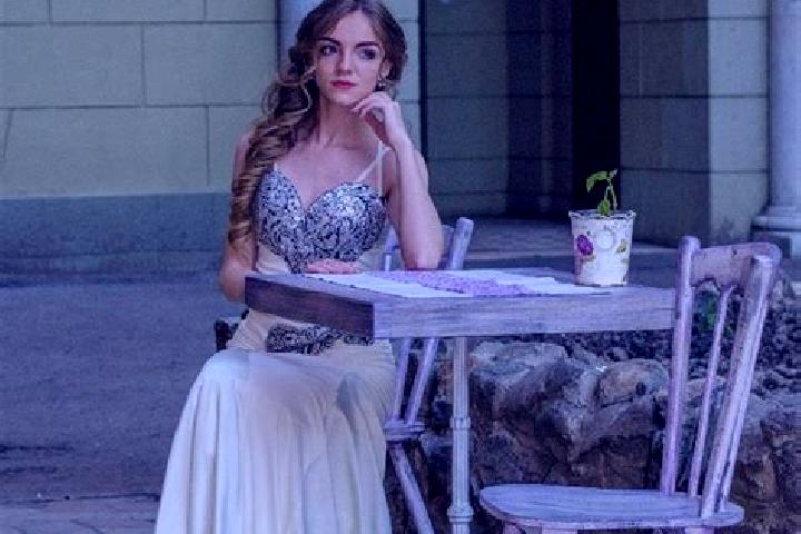 Emma, 33 — Escort in Derhachi, Ukraine
