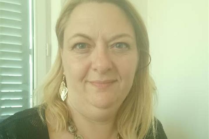 Emma, 33 — Escort in Sermaises, France