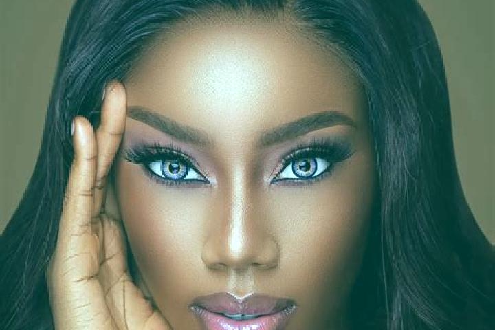 Emma, 34, a brunette blue-eyed ebony companion based in Dingxing. Offering Fetish, Deep French Kissing, Tantra. Available for incall and outcall, day and eve...