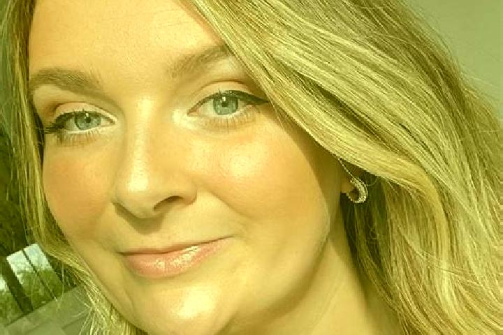 Emma, 34 — Escort in Capel, United Kingdom