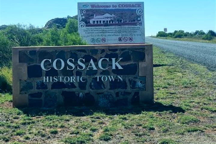 Emma, 34 — Escort in Cossack, Australia