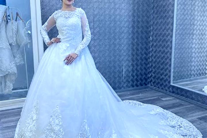 Emma, 34 — Escort in Jharsuguda, India