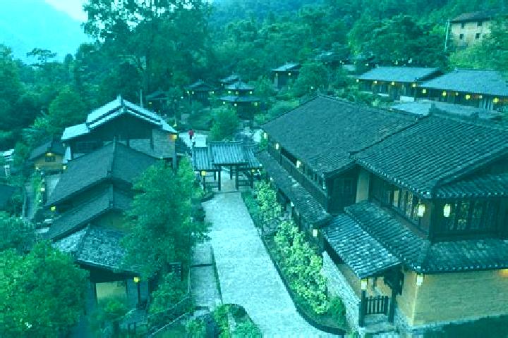 Emma, 34 — Escort in Jinxiu, China