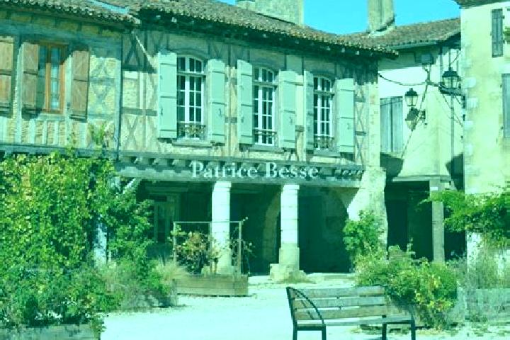 Emma, 34 — Escort in Labastide-de-Levis, France