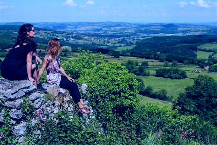 Emma, 34 — Escort in Les Combes, France