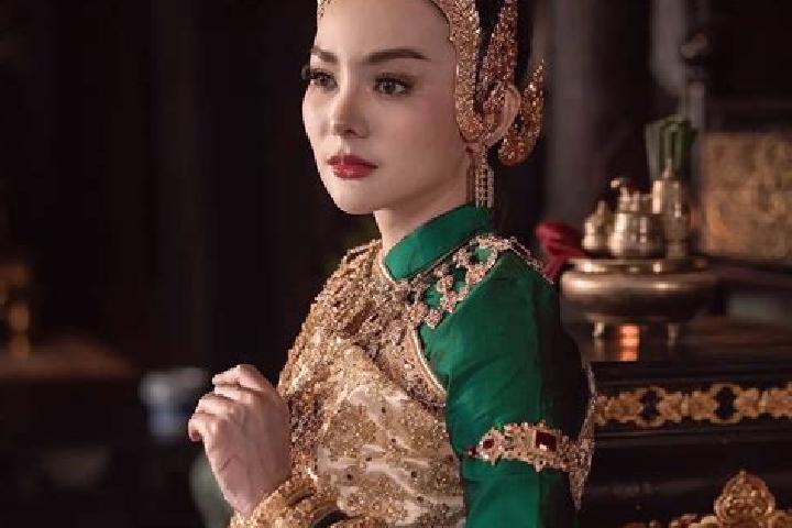 Emma, 34 — Escort in Noen Sa-nga, Thailand
