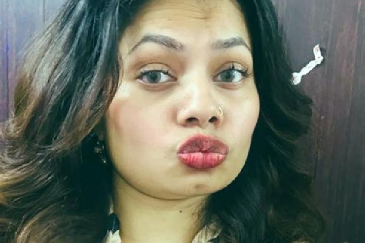 Emma, 34 — Escort in Rambha, India
