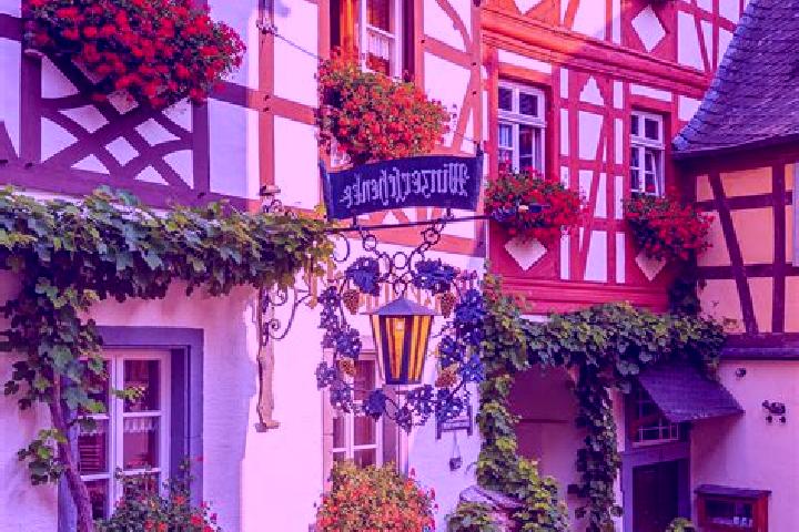 Emma, 34 — Escort in Wobbenbull, Germany