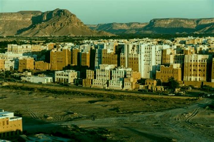 Emma, 35 — Escort in Al Shiruj, Yemen
