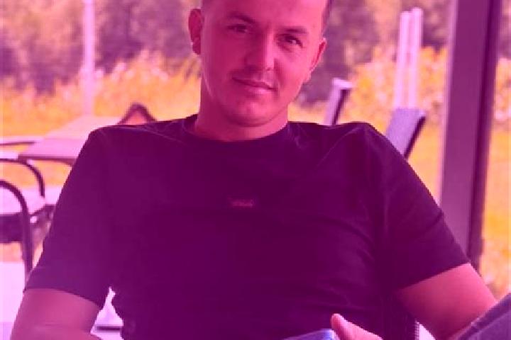 Emma, 35 — Escort in Darova, Romania
