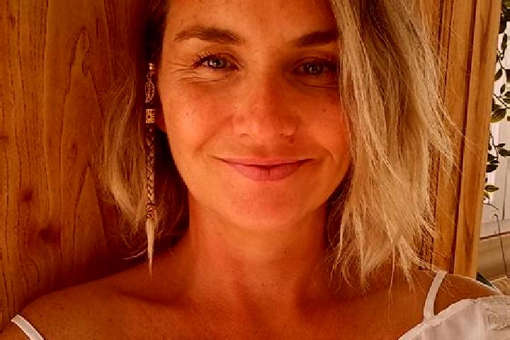 Emma, 35 — Escort in Oingt, France