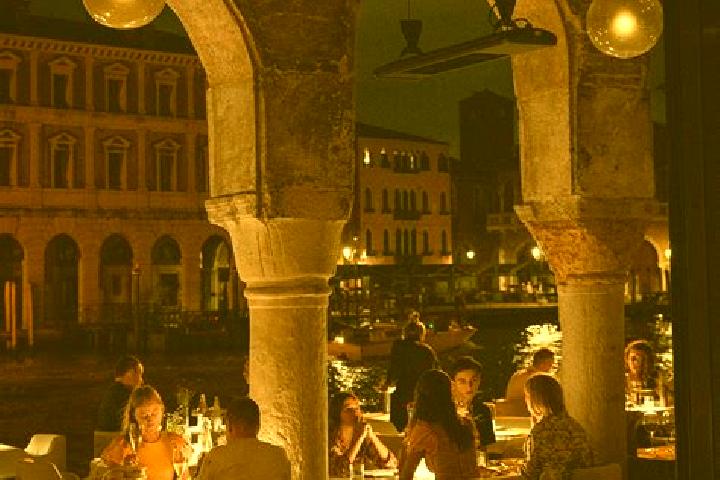 Emma, 35 — Escort in Osteria del Gatto, Italy