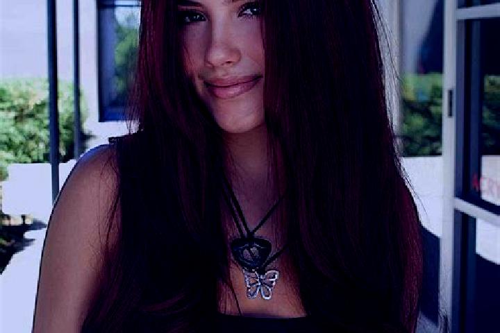 Emma, 36, a auburn brown-eyed mediterranean companion based in Indrapuri. Offering Deep French Kissing, Massage, Domination, Party Girl. Available for incall...