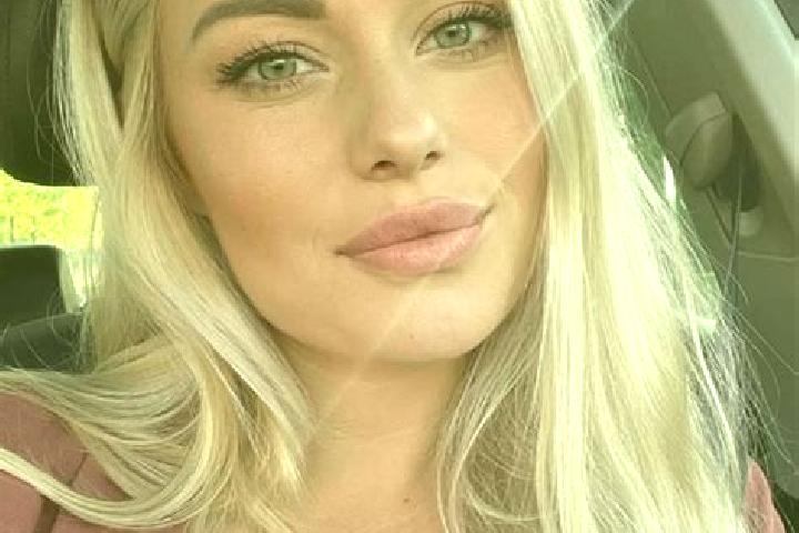 Emma, 36, a blonde hazel-eyed caribbean companion based in Madalag. Offering Girlfriend Experience, Prostate Massage, Roleplay, A-Level. Available for incall...