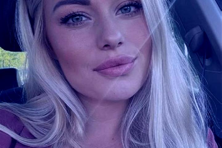 Emma, 36, a blonde hazel-eyed mixed companion based in Karasar. Offering Party Girl, 69, A-Level, BDSM, Tantra. Available for incall and outcall, overnight b...