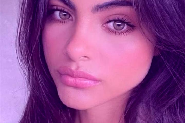 Emma, 36, a brunette green-eyed european companion based in Turnu Rosu. Offering Domination, Striptease, Duos. Available for incall and outcall, day and even...