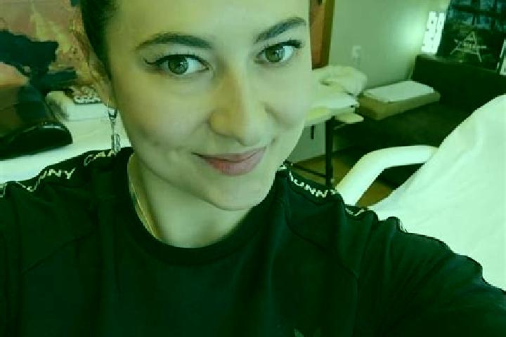 Emma, 36, a chestnut dark-eyed slavic companion based in Porto San Paolo. Offering Roleplay, BDSM, 69, Travel Companion, Erotic Massage. Available for incall...