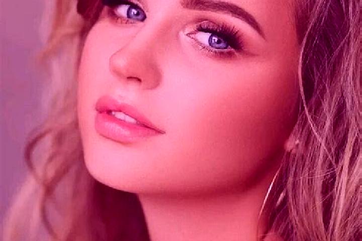 Emma, 36, a dark blonde blue-eyed slavic companion based in El Bale. Offering Tantra, CIM, GFE, Massage. Available for incall and outcall, overnight bookings...