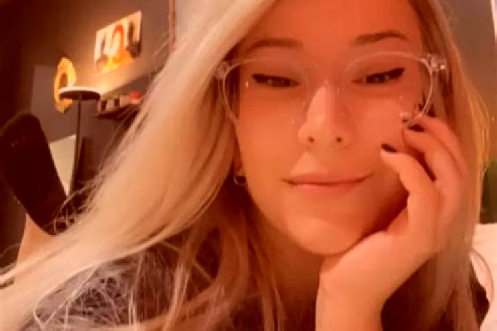 Emma, 36, a dark blonde dark-eyed ebony companion based in Hei- en Boeicop. Offering Deep French Kissing, Massage, Erotic Massage. Available for incall and o...