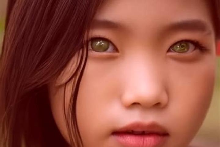 Emma, 36, a dark blonde green-eyed asian companion based in Mineralni Bani. Offering Dinner Date, OWO, Tantra. Available for incall and outcall, overnight bo...