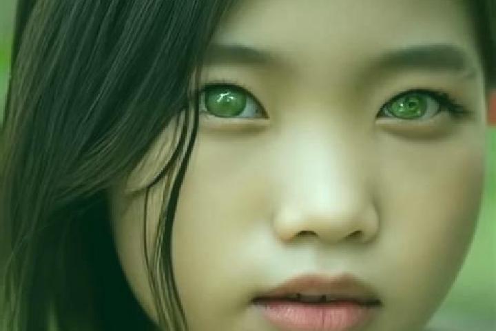 Emma, 36, a red green-eyed asian companion based in Volkhov. Offering Roleplay, CIM, OWO, BDSM. Available for incall and outcall, overnight bookings available.