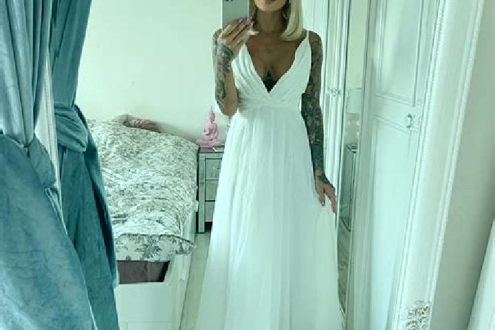 Emma, 36 — Escort in Borzechow, Poland
