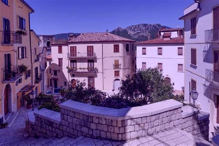 Emma, 36 — Escort in Cusano Mutri, Italy