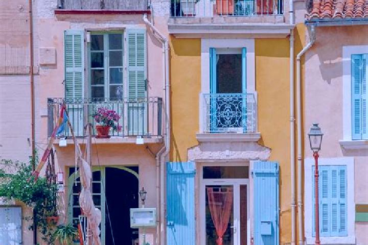 Emma, 36 — Escort in Essay, France