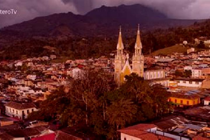 Emma, 36 — Escort in Guacheta, Colombia
