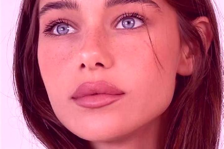 Emma, 37, a brunette blue-eyed middle eastern companion based in Zing. Offering Massage, Travel Companion, Prostate Massage, Striptease. Available for incall...