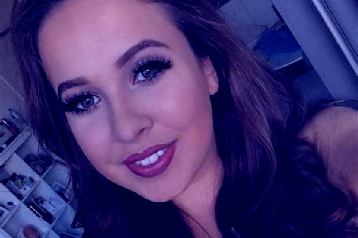 Emma, 37, a dark blonde amber-eyed caribbean companion based in Allison. Offering Overnight, BDSM, Girlfriend Experience. Available for incall and outcall, o...