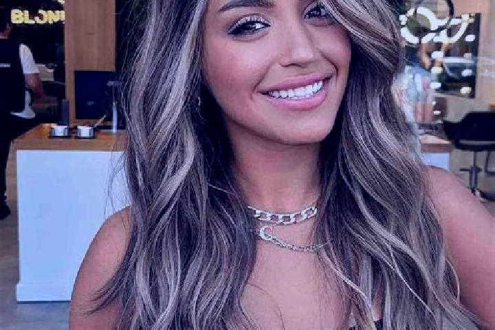 Emma, 37, a dark blonde brown-eyed ebony companion based in Cincis-Cerna. Offering Tantra, Party Girl, Couples. Available for incall and outcall, day and eve...