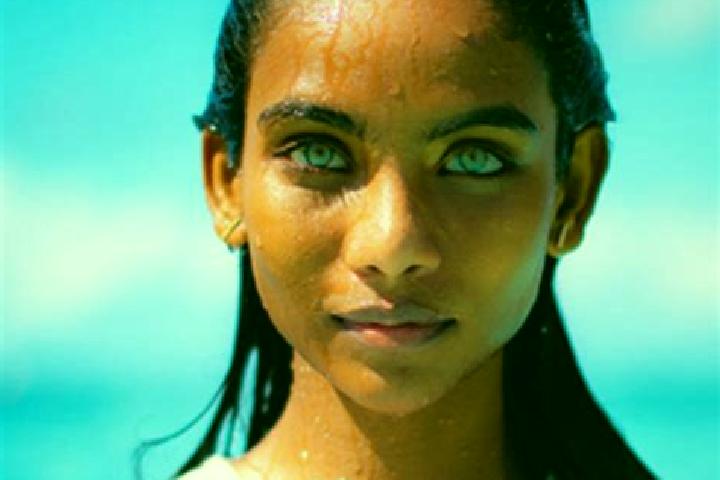 Emma, 37, a red blue-eyed indian companion based in Malomice. Offering GFE, OWO, Overnight, Dinner Date, Girlfriend Experience. Available for incall and outc...