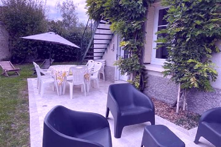 Emma, 37 — Escort in Bracieux, France