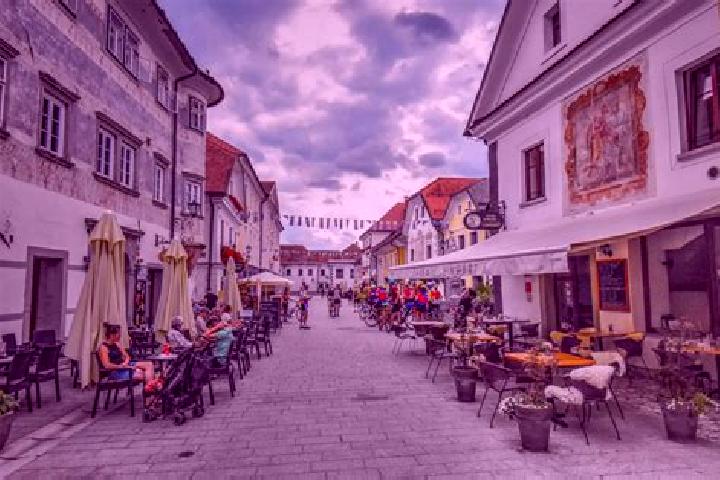 Emma, 37 — Escort in Radovljica, Slovenia