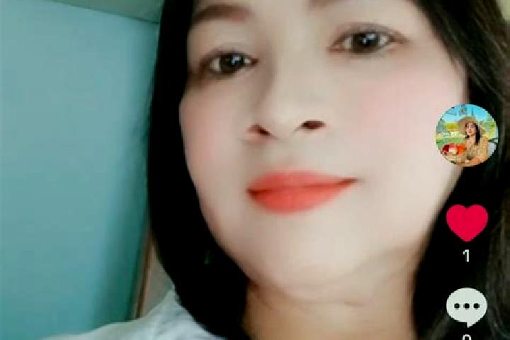 Emma, 37 — Escort in Samon, Philippines