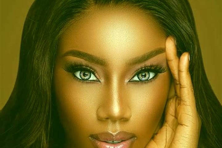 Emma, 38, a auburn blue-eyed ebony companion based in Toomsuba. Offering Travel Companion, Fetish, Overnight. Available for incall and outcall, day and eveni...