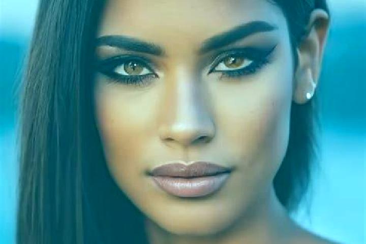 Emma, 38, a black dark-eyed latina companion based in Lelekovice. Offering Massage, Erotic Massage, Duos, OWO, Girlfriend Experience. Available for incall an...